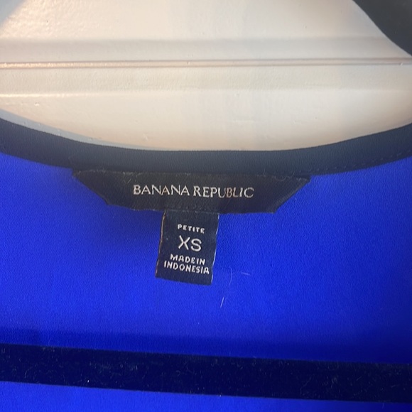 Women’s Banana Republic XS Petite Blue Blouse - Picture 2 of 3